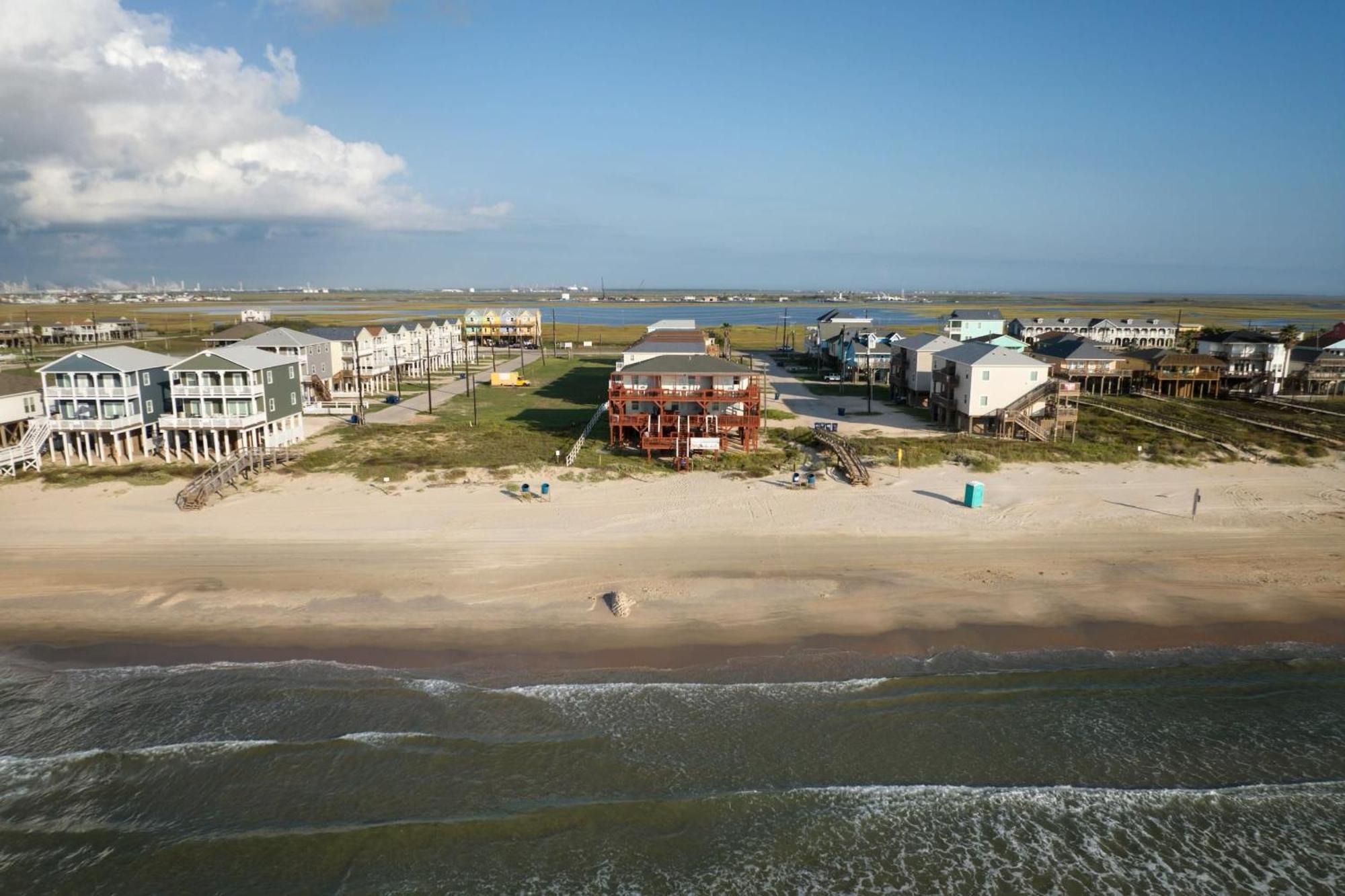 Unobstructed Oceanfront Sea Turtle Unit 2 Beach Pad! Surfside Beach Εξωτερικό φωτογραφία